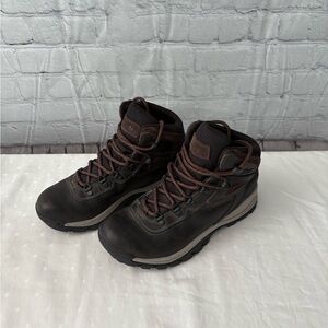 Columbia Newton Ridge Waterproof Omnigrip  Hiking Boots